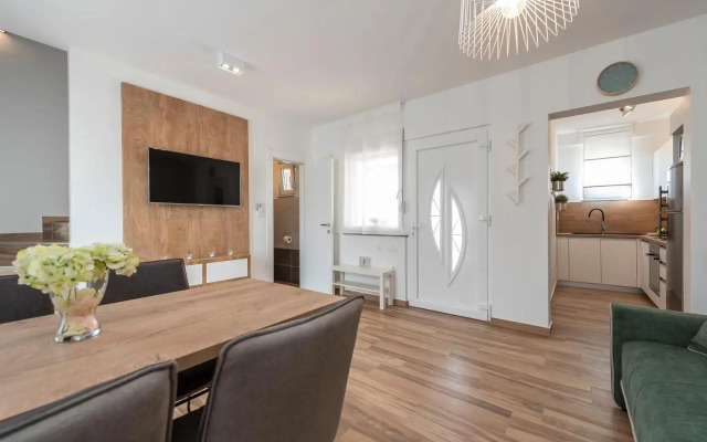 Luxury Apartments - La Vir 1 & 2