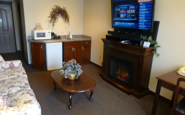 Hearthstone Inn & Suites