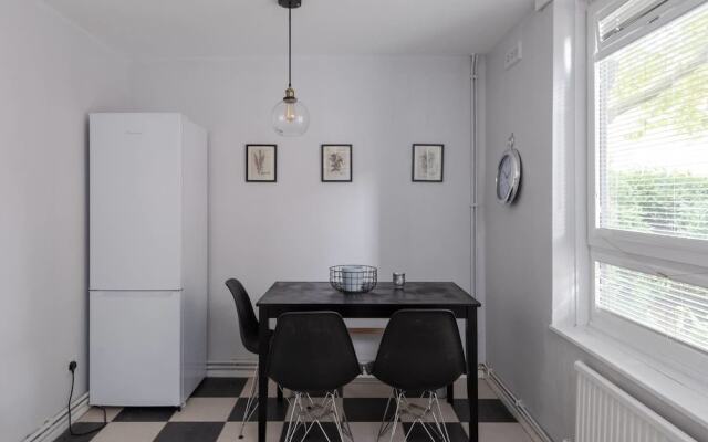 Stunning 2BR Flat Near Burgess Park W/garden