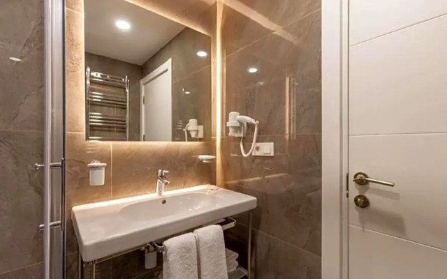 Lilium Luxury Suites