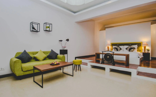 Mulberry Hotel