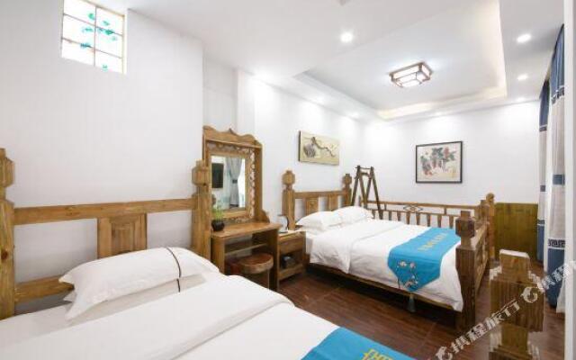 Xingfu Wutuobang Gufeng Qingshe Hostel