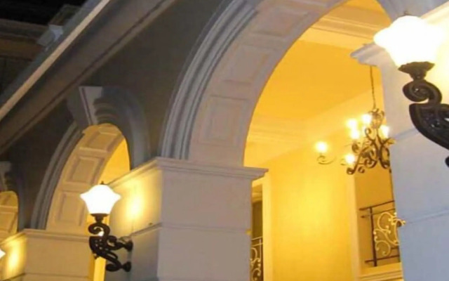Rafael Mansion Bangkok Aiport