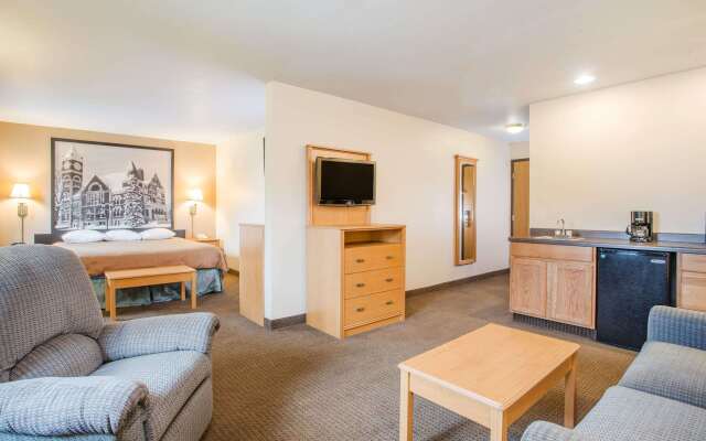 Super 8 by Wyndham Monroe WI