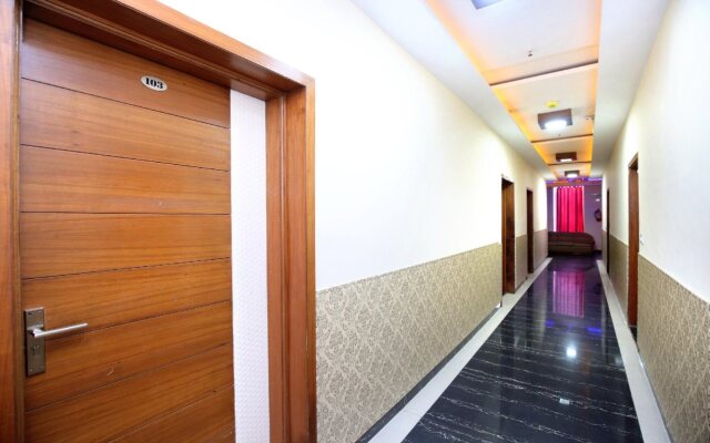 Hotel GST Grand Plaza
