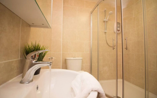Stayzo Stylish Accommodation in Southampton 10