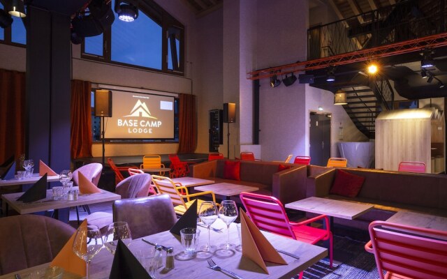 Hotel Base Camp Lodge