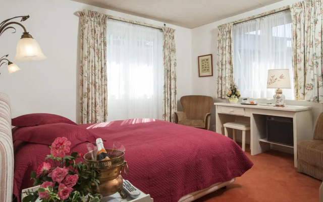Piccolo Hotel – Guest Rooms – Muralto