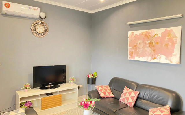 Studio de haut standing, Bonamoussadi (Kotto)