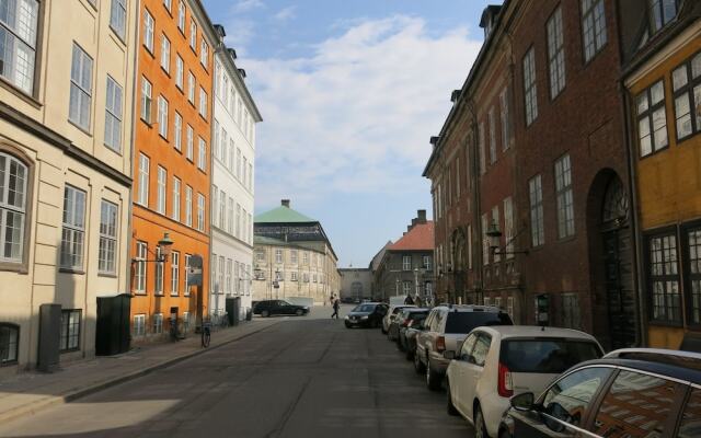 Apartment Historical Building 1374 1