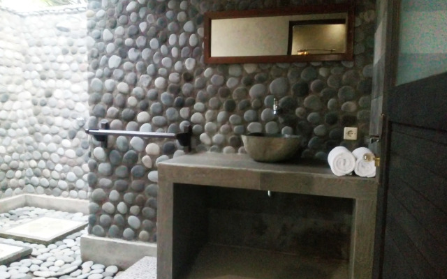 Suka Sari Cottages