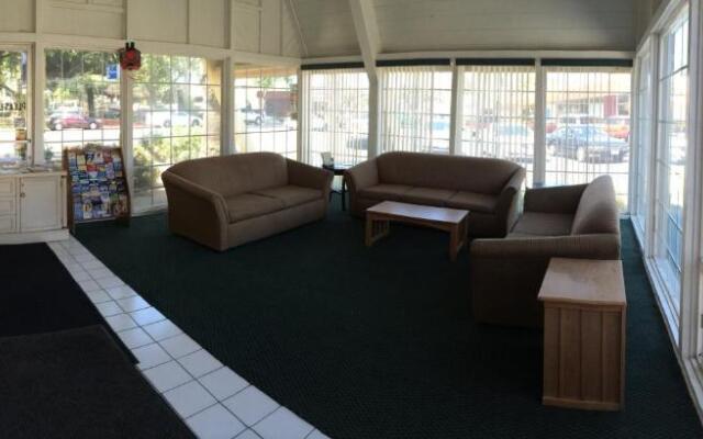 Discovery Inn