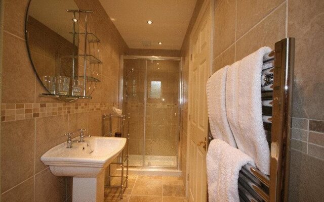 Ellingham House