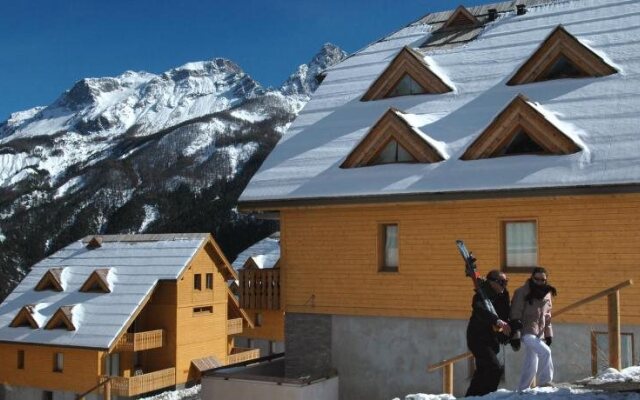 Les Chalets de Praroustan by Actisource