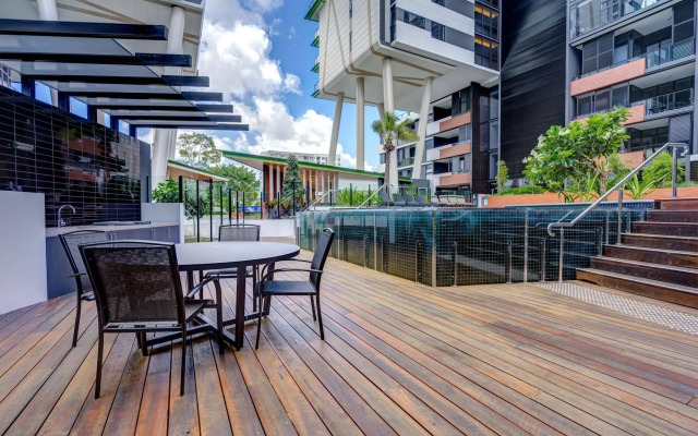 Arena Apartments by CLLIX