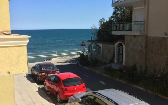 Villa Milagro Apartments