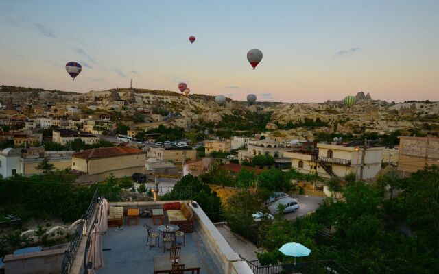 Vineyard Cave Hotel