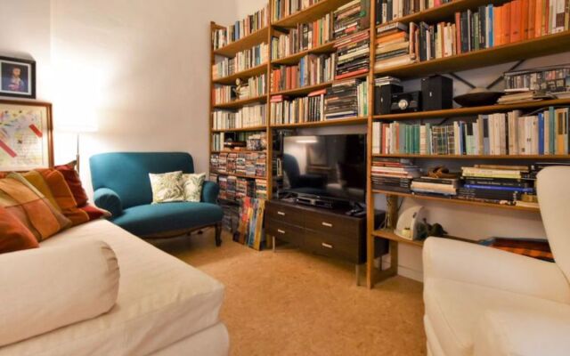 NoLo Art Apartment