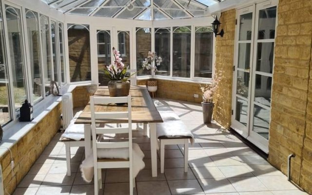 Beautiful 5-bed House in Stow-on-the-wold