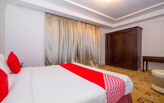 OYO 148 Shathi Almas Hotel Suites