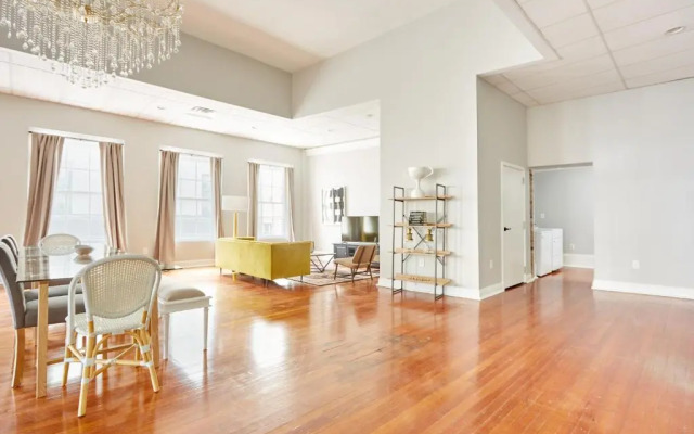 Sonder Baronne Manor