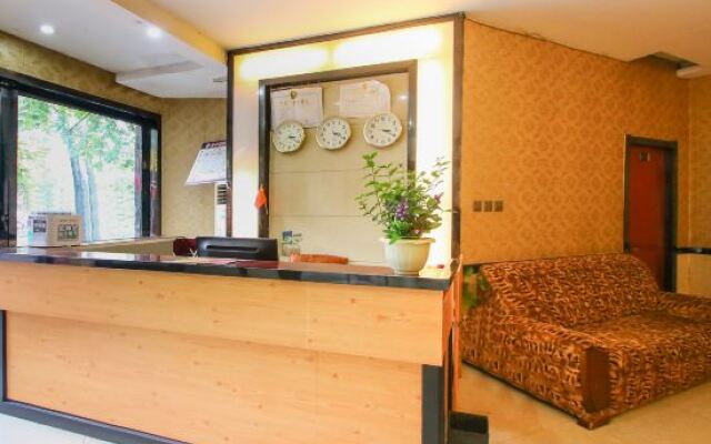 9818 Express Hotel