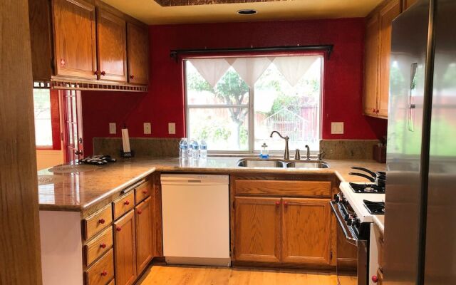 Private bedroom in Peach Blossom Country House
