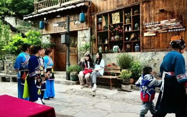 Wusheng Yisu (Yunfeng Tunbao Scenic Area)