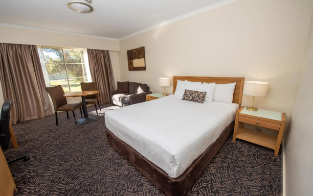Best Western Plus Hovell Tree Inn