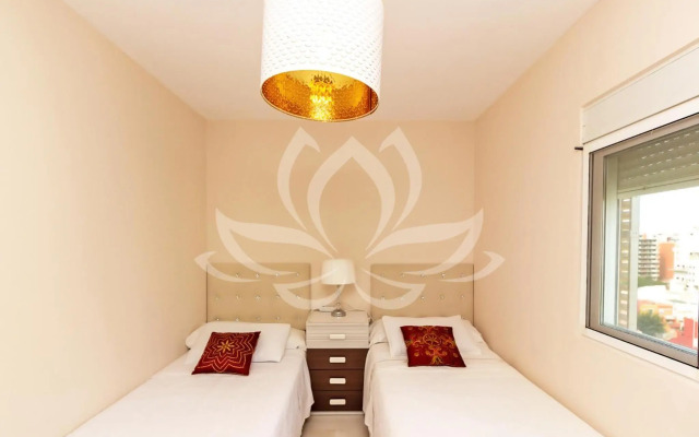 The White Apartment: Luxury, Beach and Design