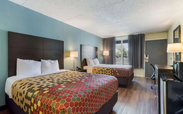 Econo Lodge Gallatin - Metro Nashville