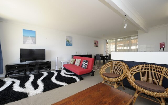 The Crest, Unit 5/6-8 Tomaree Road