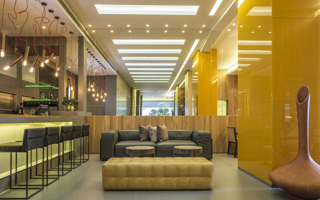 O Monot Hotel