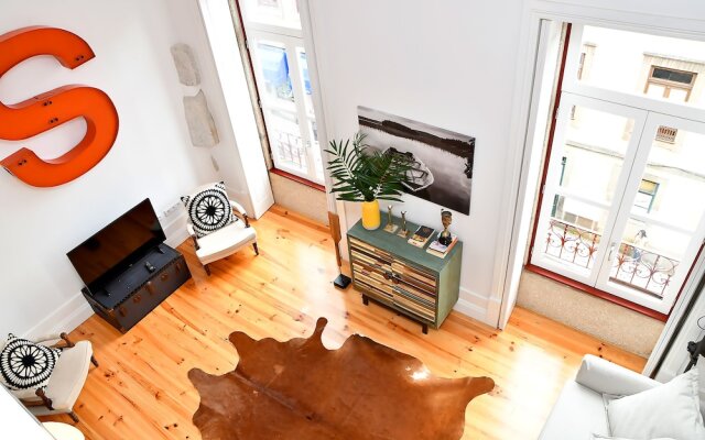 Liiiving in Porto Aliados Design Apartment