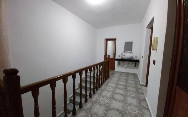 House With 2 Bedrooms in Berat, With Wifi