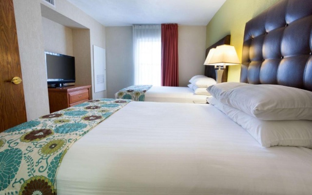 McAllen Plaza Hotel & Suites
