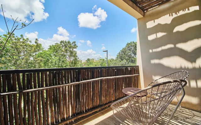 Luxury Penthouse in Aldea Zama, private pool and rooftop, 24 7 security in a gated community