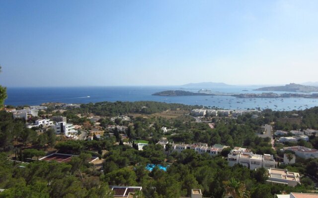Stunning View Over the bay of Talamanca and Ibiza City