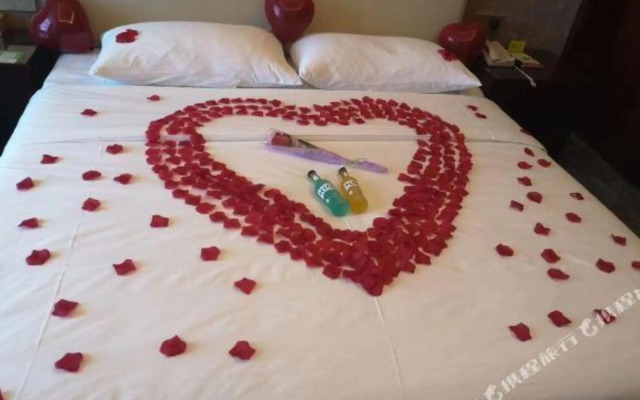 Vienna International Hotel (Mount Emei Crystal Plaza Hotel)