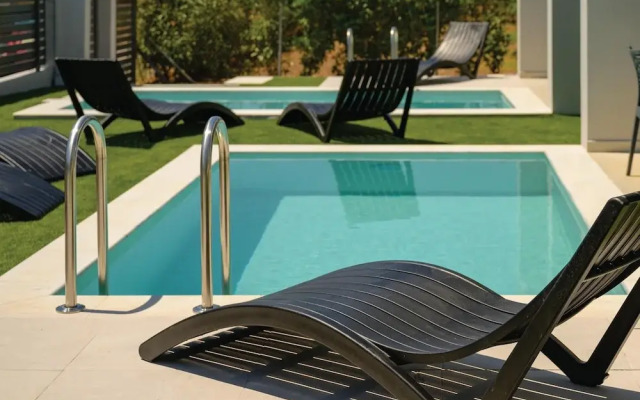 Komos Villas by Airstay