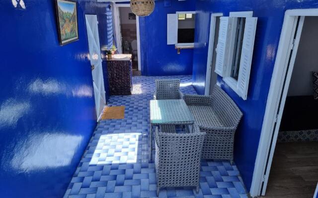 Cabanon pied sur mer