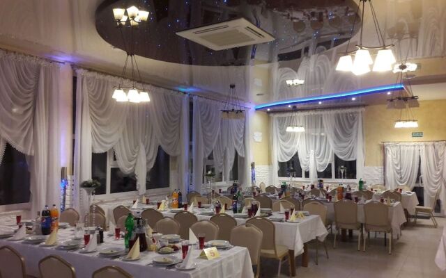 Restauracja i Sala Bankietowa AS - Noclegi