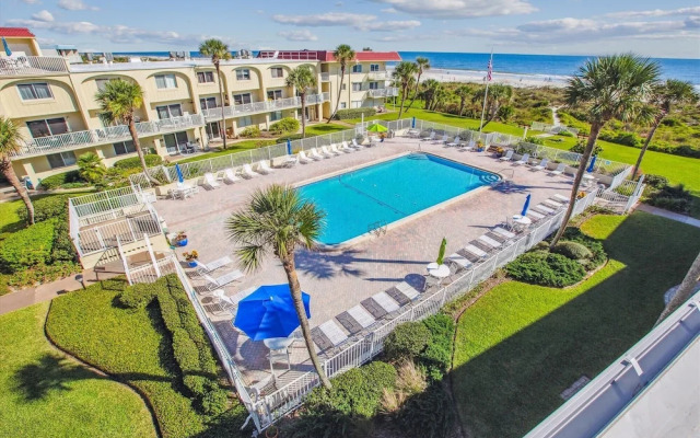Oceanfront 3BR Condo: Gated, Breathtaking View