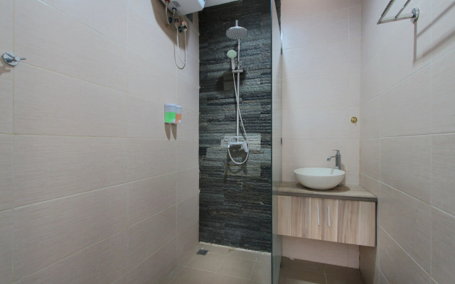 RedDoorz near Jimbaran Beach 2