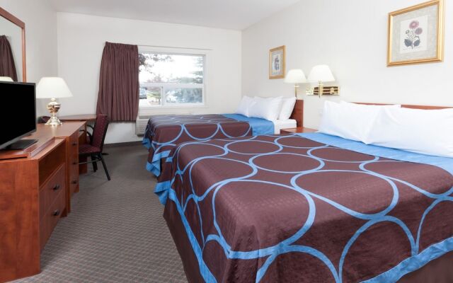 Super 8 Edmonton West