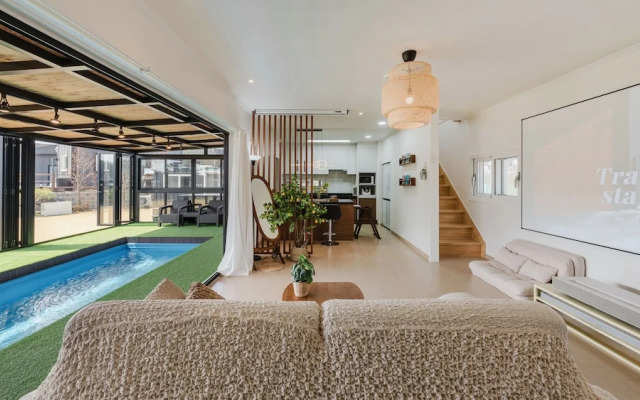 Yeongheungdo Stay Noc Pool Villa