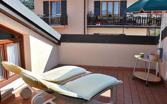 Apartment Benaco near Downtown