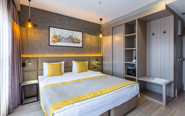 Seraglio Hotel & Suites