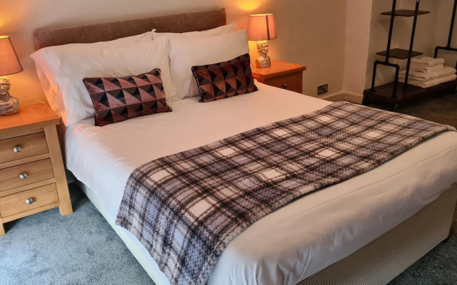 The Crown Hotel