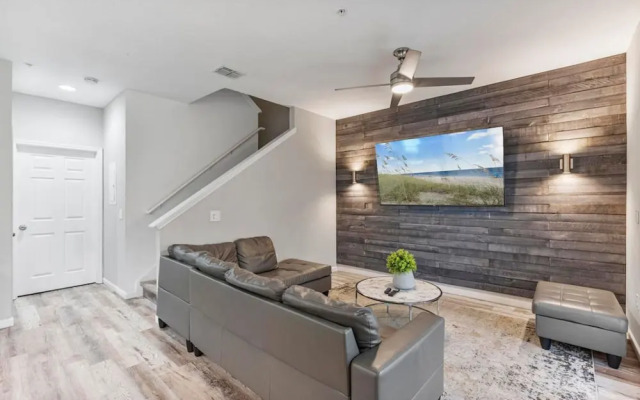 Thematic 4 bdr Near Disney-22101